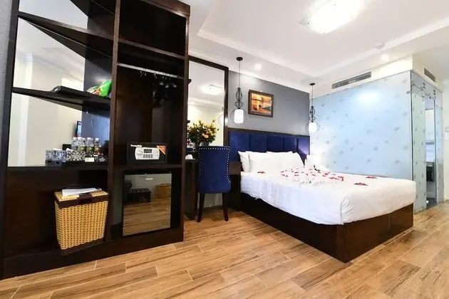 Üç Kişilik Oda, Şehir Manzaralı