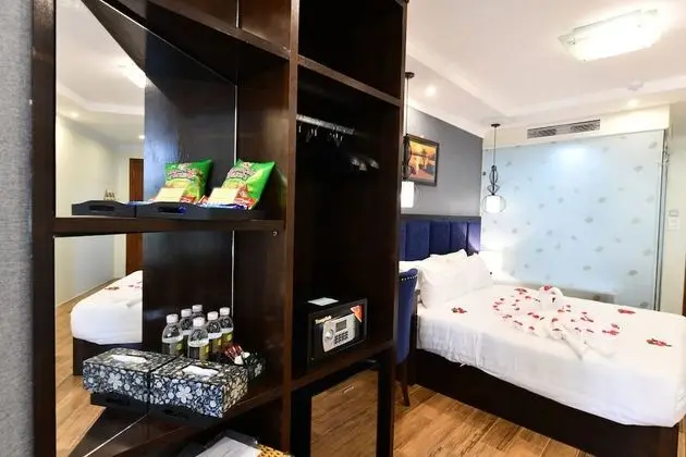 Üç Kişilik Oda, Şehir Manzaralı