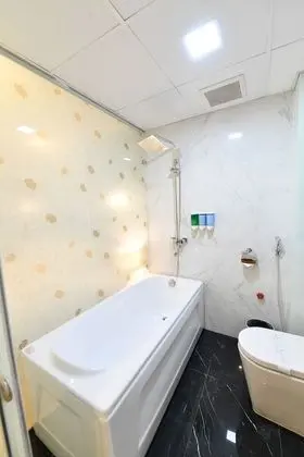 Üç Kişilik Oda, Şehir Manzaralı