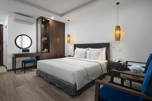 Premier Oda, 1 En Büyük (King) Boy Yatak, Sigara İçilmez, Şehir Manzaralı