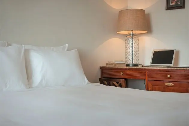 Superior King Room without Window