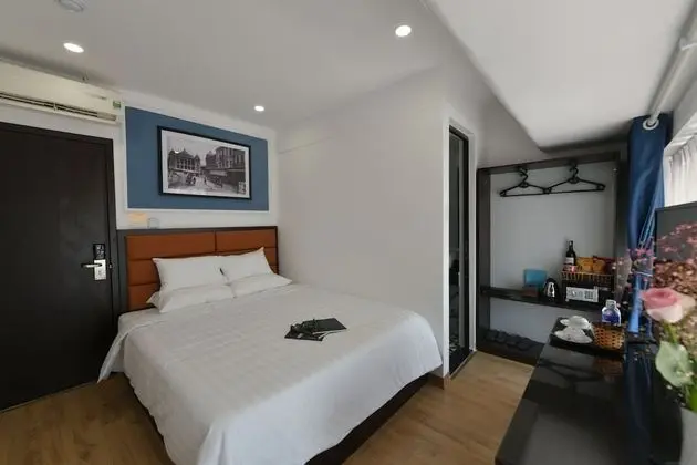 Deluxe Tek Büyük Yataklı Oda, Balkon, Şehir Manzaralı