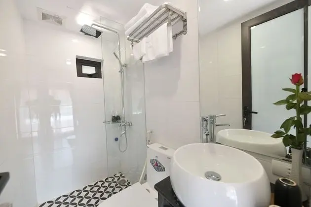 Deluxe Tek Büyük Yataklı Oda, Balkon, Şehir Manzaralı