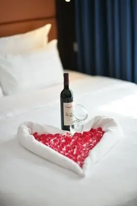 Honeymoon Tek Büyük veya İki Ayrı Yataklı Oda, Balkon, Şehir Manzaralı