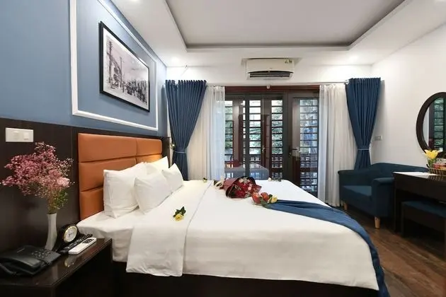 Honeymoon Tek Büyük veya İki Ayrı Yataklı Oda, Balkon, Şehir Manzaralı