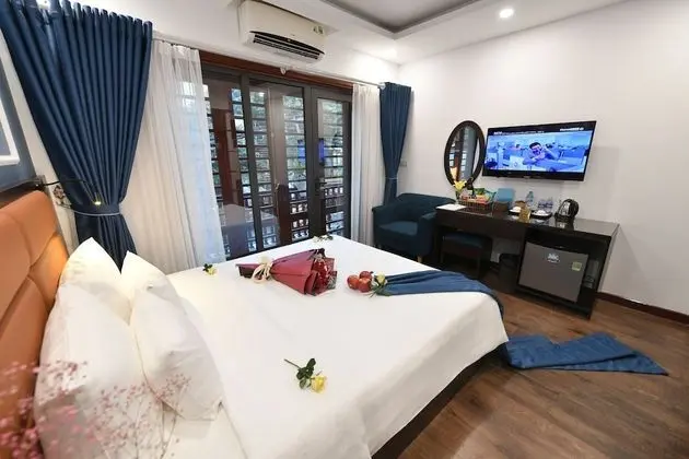 Honeymoon Tek Büyük veya İki Ayrı Yataklı Oda, Balkon, Şehir Manzaralı