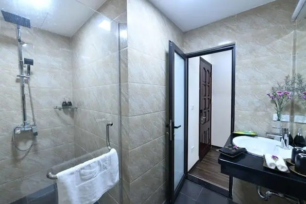 Junior Tek Büyük Yataklı Oda, 1 En Büyük (King) Boy Yatak, Balkon, Şehir Manzaralı