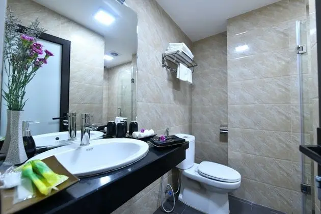Junior Tek Büyük Yataklı Oda, 1 En Büyük (King) Boy Yatak, Balkon, Şehir Manzaralı