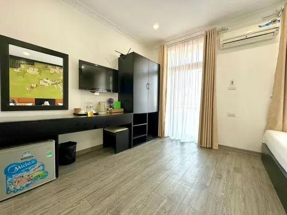 Üç Kişilik Oda, Balkon, Şehir Manzaralı