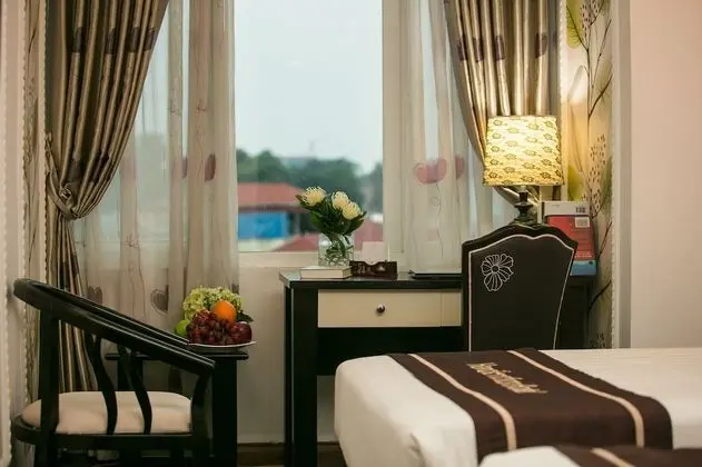 Üç Kişilik Oda, Şehir Manzaralı