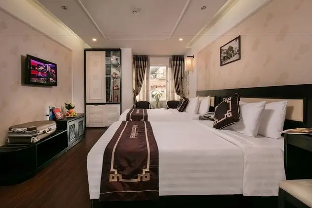 Üç Kişilik Oda, Şehir Manzaralı