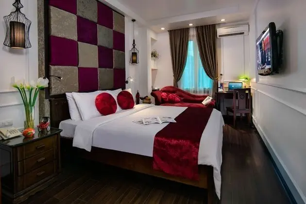 Junior Tek Büyük veya İki Ayrı Yataklı Oda, Şehir Manzaralı