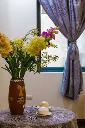 Family Oda, Sigara İçilmez, Avlu Manzaralı