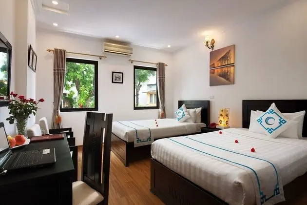Family Oda, Şehir Manzaralı (1 King and 1 Single Bed)