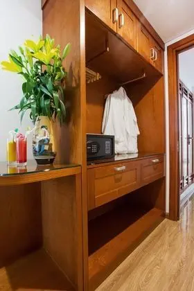 Deluxe Üç Kişilik Oda, 1 Yatak Odası