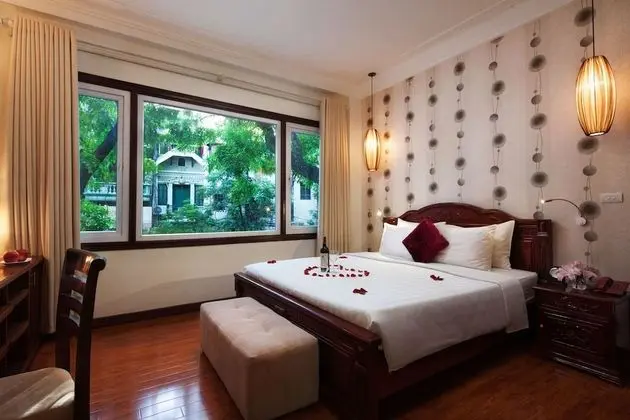 Deluxe Tek Büyük Yataklı Oda