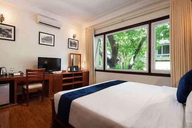 Deluxe Tek Büyük Yataklı Oda