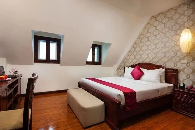 Deluxe Tek Büyük Yataklı Oda