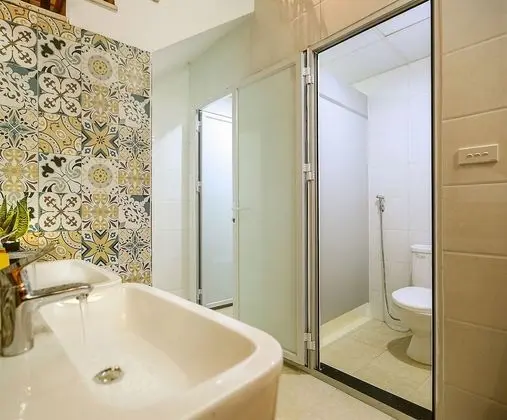 Ortak Ranzalı Oda, Sadece kadınlar için