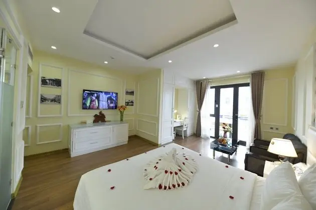 Premium Süit, 1 Yatak Odası, Banyolu/Duşlu, Kısmi Göl Manzaralı