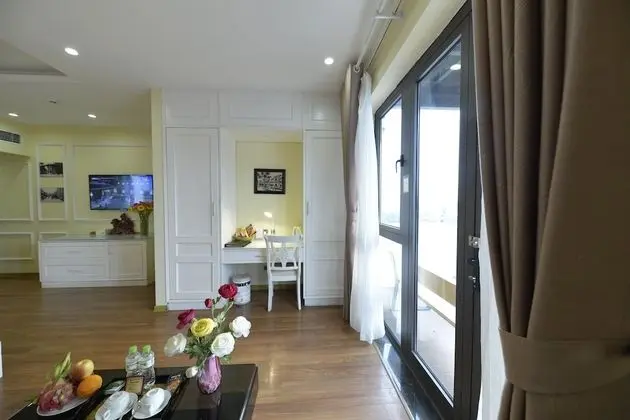 Premium Süit, 1 Yatak Odası, Banyolu/Duşlu, Kısmi Göl Manzaralı