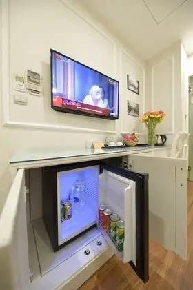 Premium Süit, 1 Yatak Odası, Banyolu/Duşlu, Kısmi Göl Manzaralı