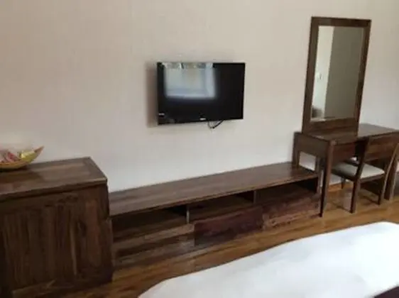 Standard Tek Büyük Yataklı Oda (No Window)