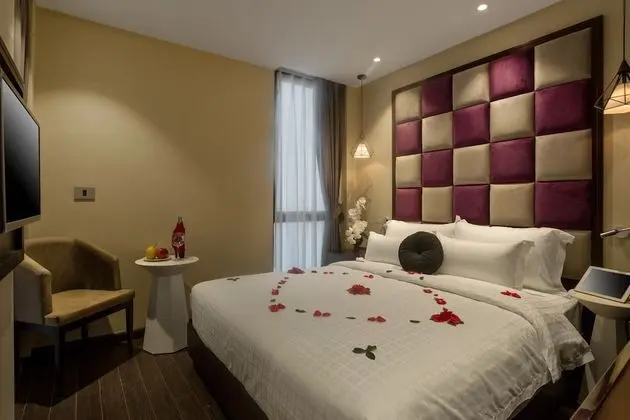 Deluxe Tek Büyük Yataklı Oda