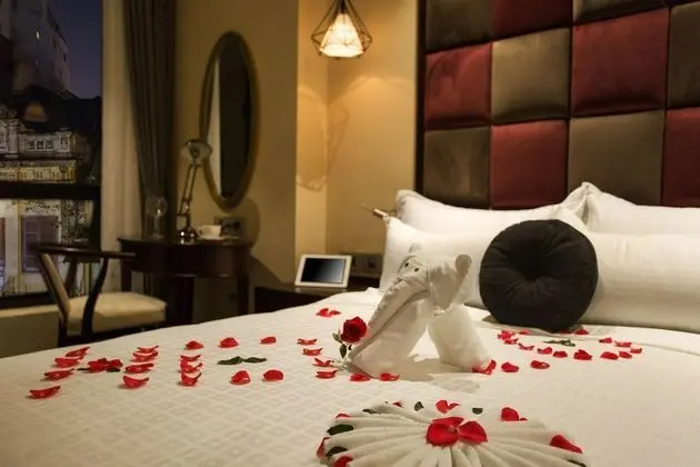 Deluxe Tek Büyük Yataklı Oda