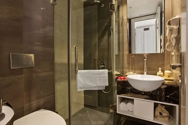 Deluxe Tek Büyük Yataklı Oda