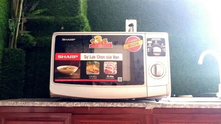 Deluxe Ev