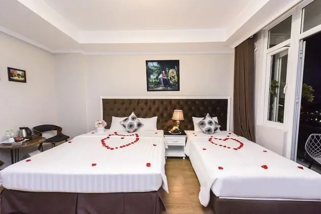 Junior Süit, Göl Manzaralı
