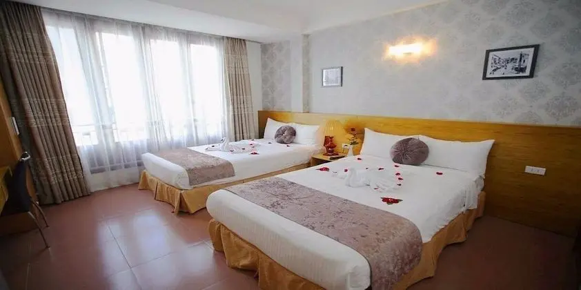 Old Quarter Twin Room City View
