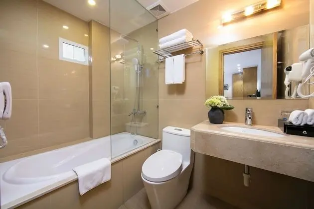 Junior Süit, 1 Yatak Odası, Şehir Manzaralı (with Bathtub)