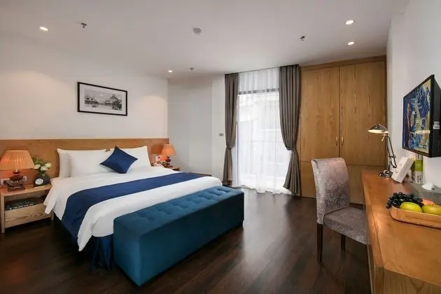 Junior Süit, 1 Yatak Odası, Şehir Manzaralı (with Bathtub)