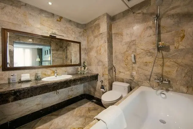 Deluxe Üç Kişilik Oda, Şehir Manzaralı