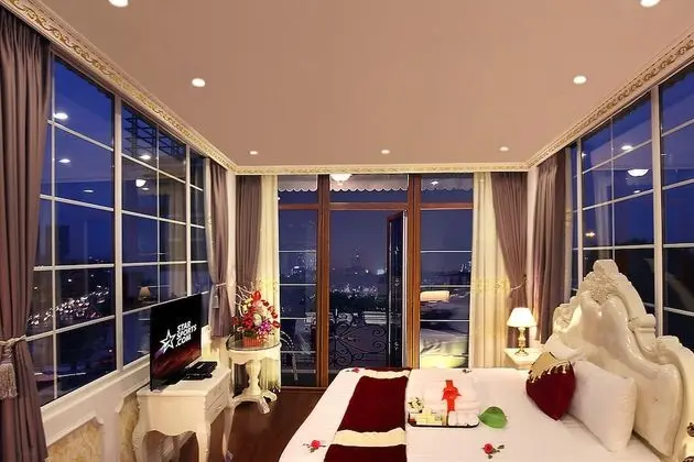 Deluxe Tek Büyük veya İki Ayrı Yataklı Oda