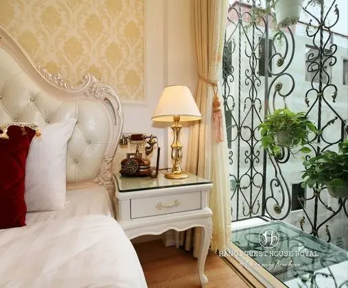 Royal Tek Büyük veya İki Ayrı Yataklı Oda