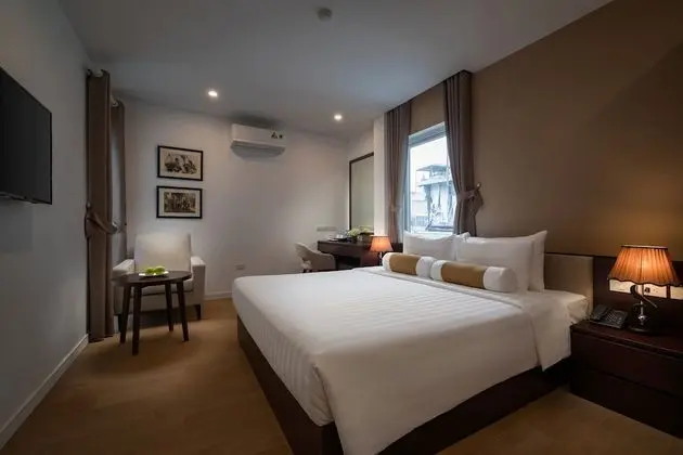 Deluxe Tek Büyük Yataklı Oda