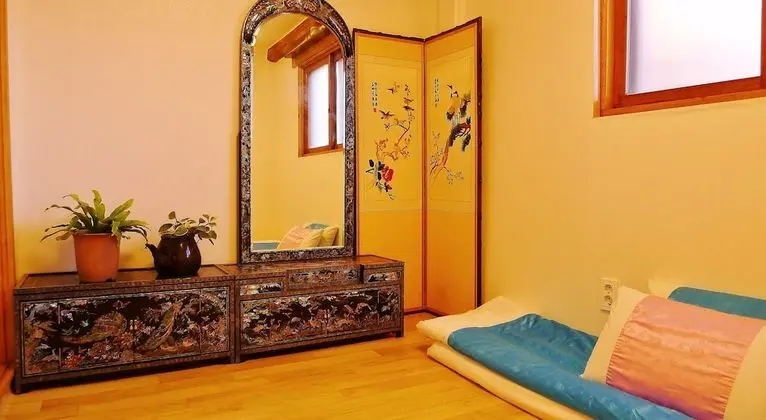 Tek Büyük Yataklı Oda, Ortak Banyo