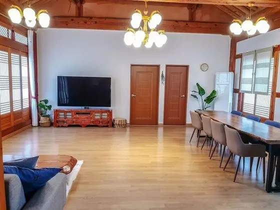 Traditional Ev (Main Building)