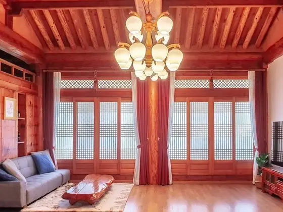 Traditional Ev (Main Building)
