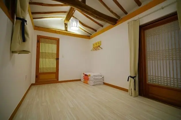 Traditional Oda (Moon)