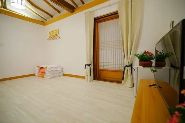 Traditional Oda (Moon)