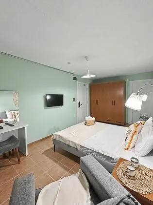Standard Tek Büyük Yataklı Oda