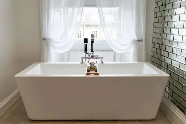 Deluxe Süit, Küvet