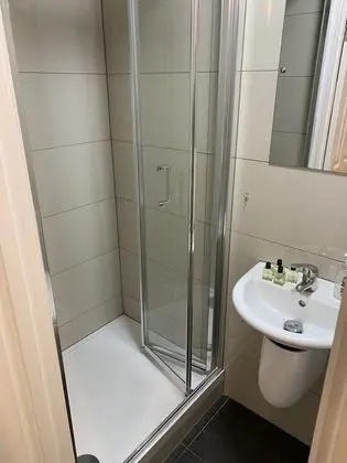 Apart Daire, 1 Büyük (Queen) Boy Yatak, Özel Banyo