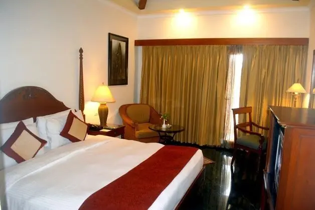 Deluxe Oda (with Pool & Garden view on 1st Floor)