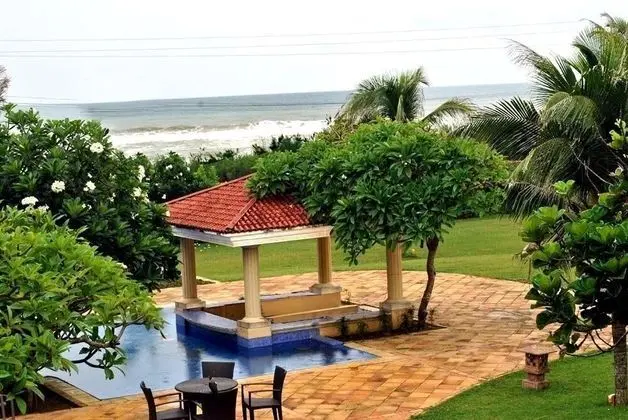 Deluxe Oda (with Pool & Garden view on 1st Floor)