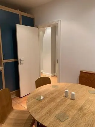 Basic Apart Daire, 2 Büyük (Queen) Boy Yatak, Sigara İçilmez, Şehir Manzaralı